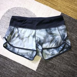 SOLD/ No longer available. Lululemon Run Speed Short *4way Stretch - Size 6